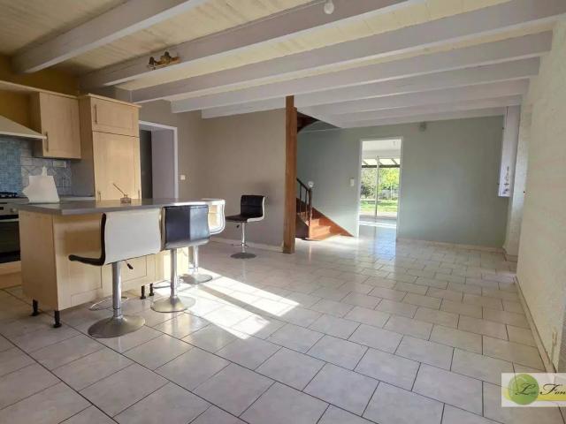 Maison vente à Confolens, Fouqueure