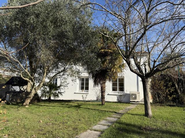Maison vente à Saintes, Cozes