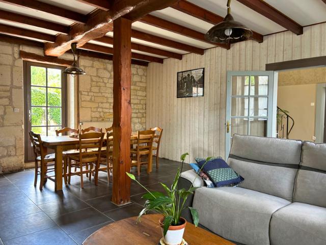 Maison vente à Cognac, Saint-même-les-carrières