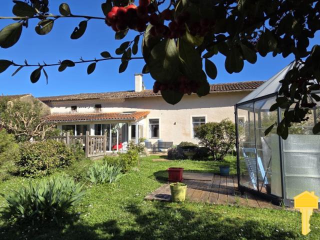 Maison vente à Jonzac, Saint-dizant-du-gua