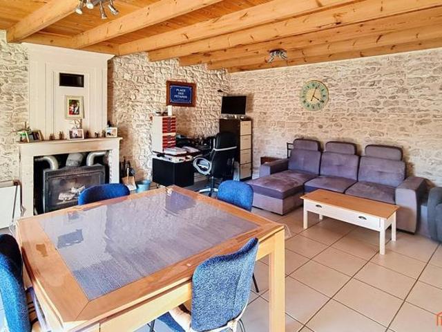 Maison vente à Saintes, Arces