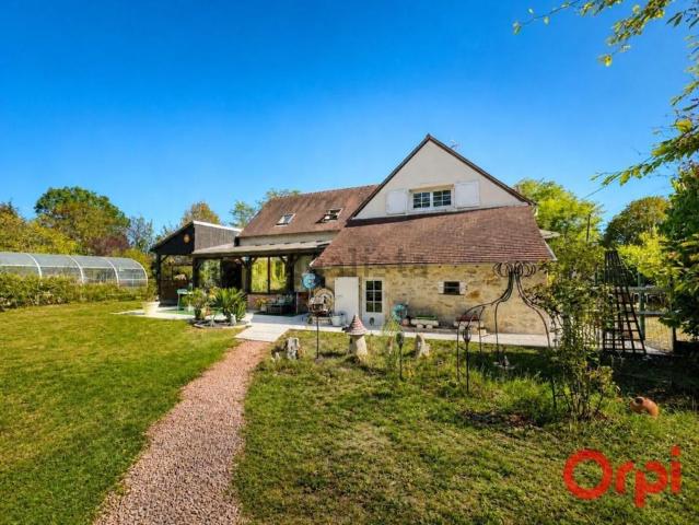 Maison vente à Laugère, Charenton-du-Cher