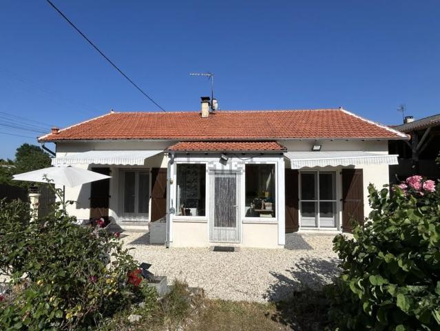 Maison vente à Charmé, Charente