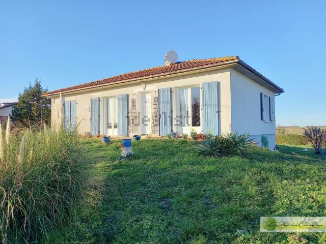 Maison vente à Charmé, Charente
