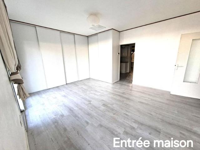 Maison vente à La Rochelle, Charron