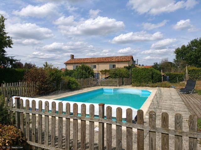 Maison vente à Charroux, Vienne