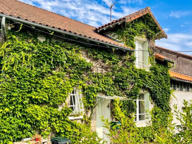 Maison vente à L'Aubert, Chassenon