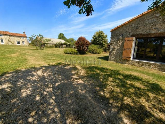 Maison vente à La Pinetière, Château-Guibert