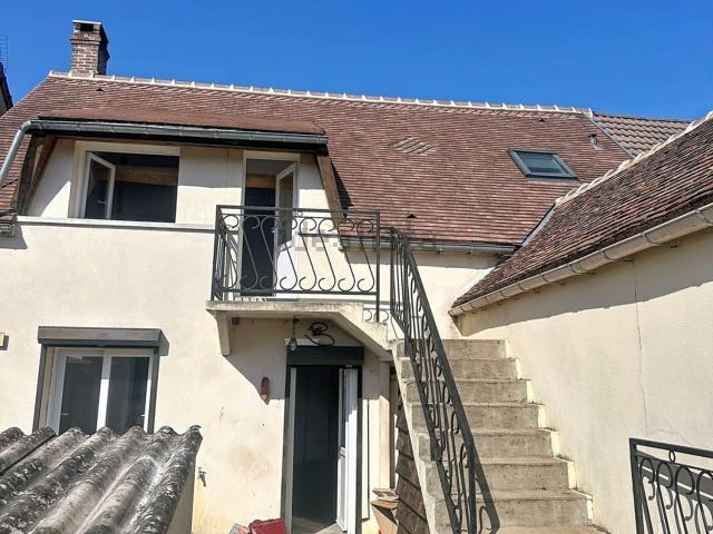 Maison vente à Pense Folie, Château-Renard
