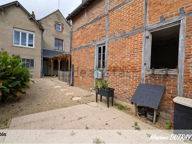 Maison vente à La Vallée, Château-Renault