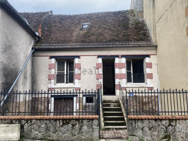 Maison vente à Châteaumeillant, Cher