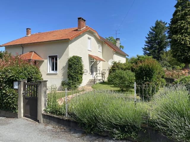 Maison vente à Châteauneuf-la-Forêt, Haute-Vienne