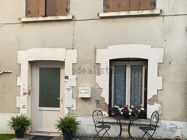 Maison vente à Châteauneuf-la-Forêt, Haute-Vienne