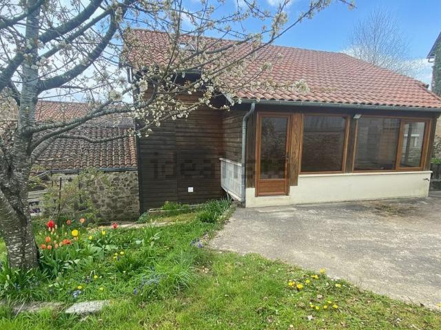 Maison vente à Châteauneuf-la-Forêt, Haute-Vienne