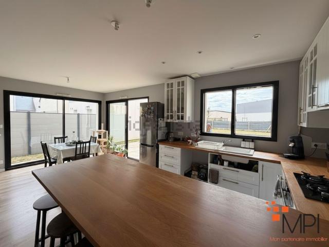 Maison vente à La Lande d'Aviette, Cintré