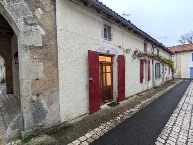Maison vente à Montmorillon, Usson-du-poitou