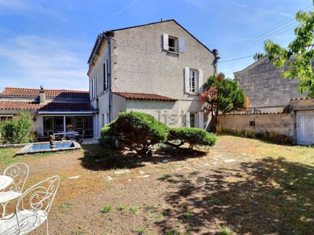 Maison vente à Vieux Cognac, Cognac