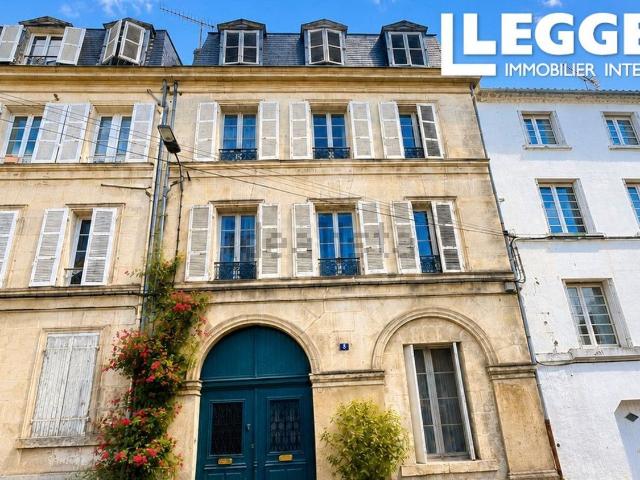 Maison vente à Faubourg d'Angoulême, Cognac