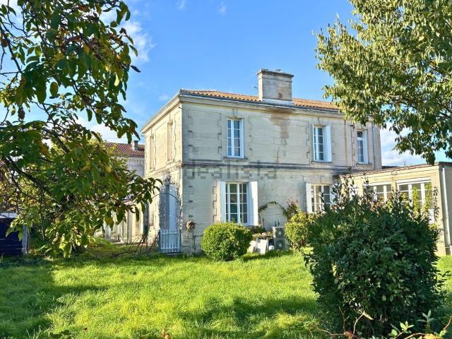 Maison vente à Saint-Jacques, Cognac