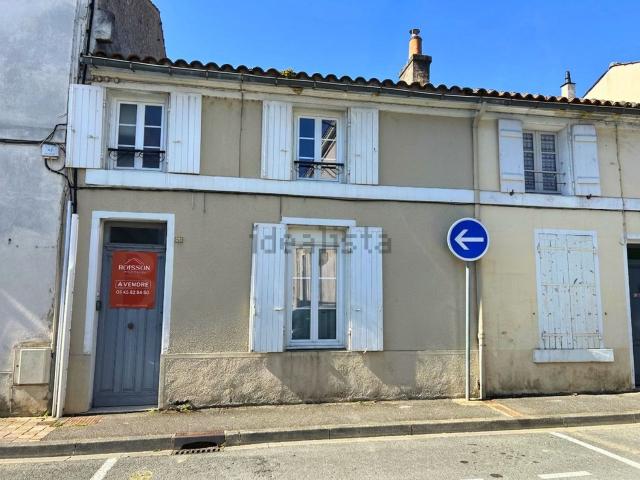 Maison vente à Vieux Cognac, Cognac