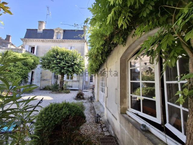 Maison vente à Saint-Jacques, Cognac