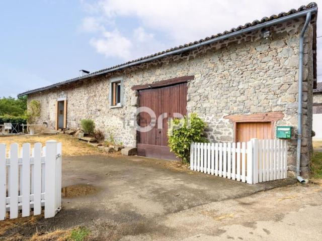 Maison vente à Dournand, Cognac-la-Forêt