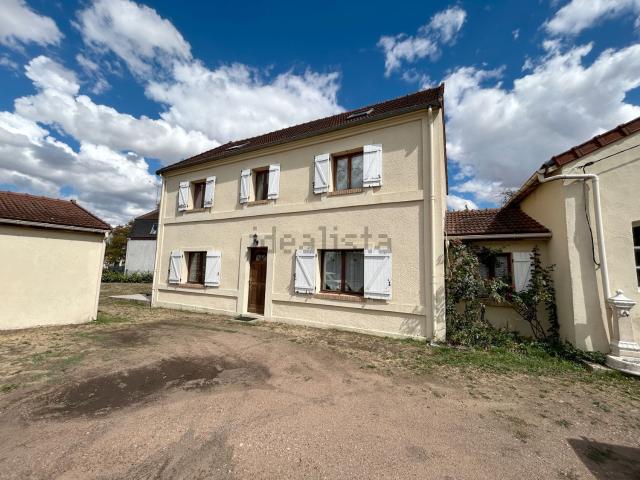 Maison vente à Commentry, Allier