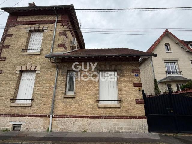 Maison vente à Centre Ville, Compiègne