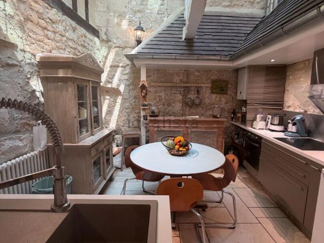 Maison vente à Centre Ville, Compiègne