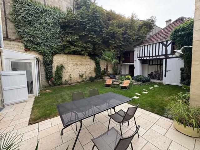 Maison vente à Centre Ville, Compiègne