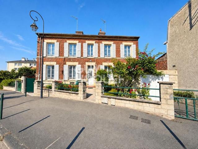 Maison vente à Centre Ville, Compiègne