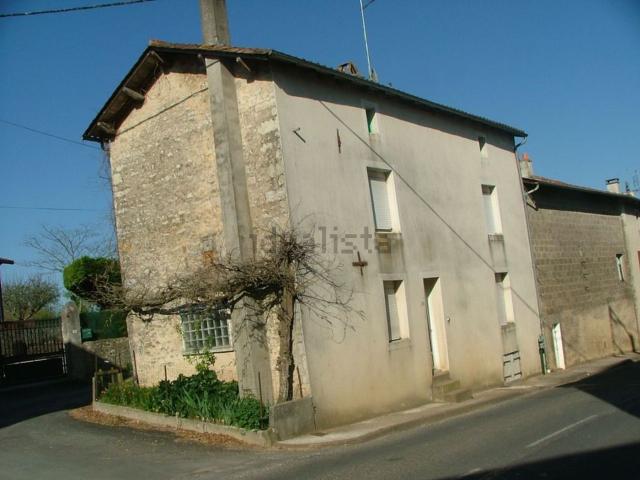 Maison location à Villetonneau, Condac