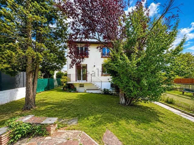 Maison vente à Chennevières, Conflans-Sainte-Honorine