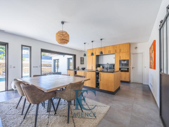Maison vente à Arrondissement de Toulon, Six-fours-les-plages