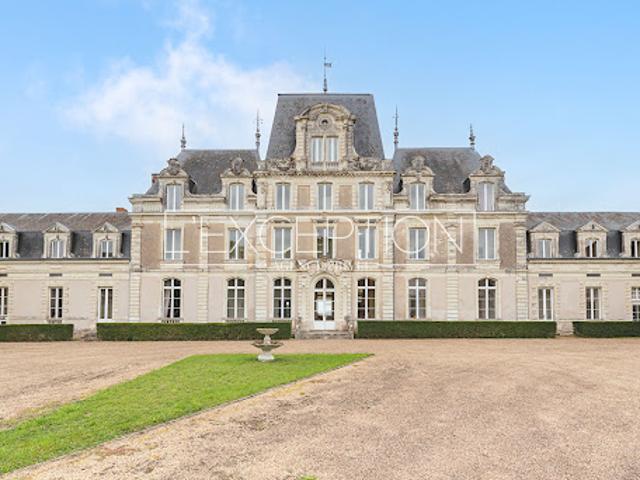 Château vente à France métropolitaine, Soulaire-et-bourg