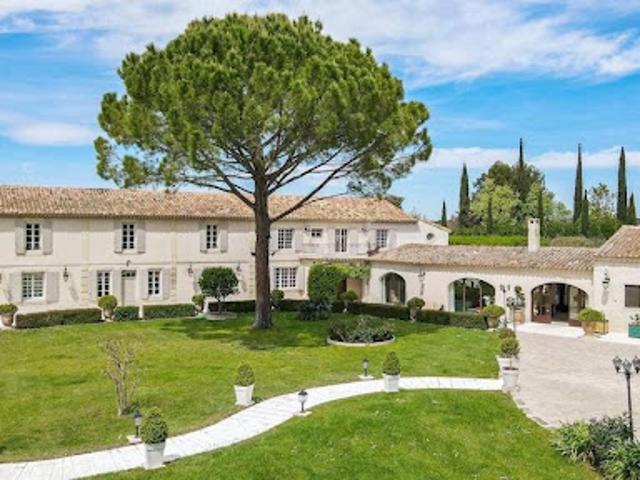 Ferme vente à Arles