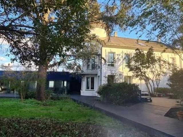 Maison vente à Suresnes, Quartier Liberté