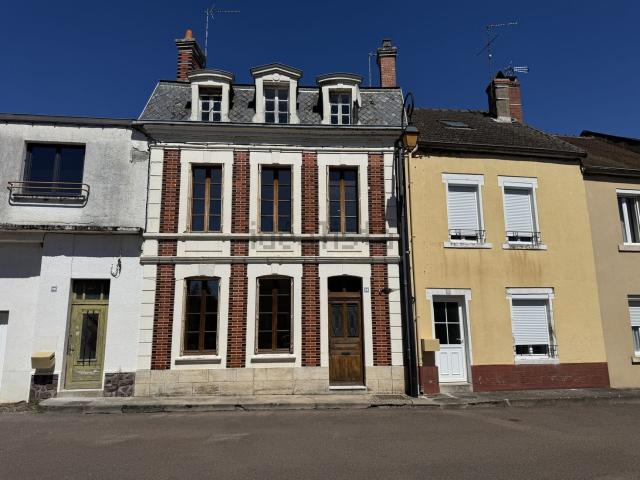 Maison vente à Corbigny, Nièvre
