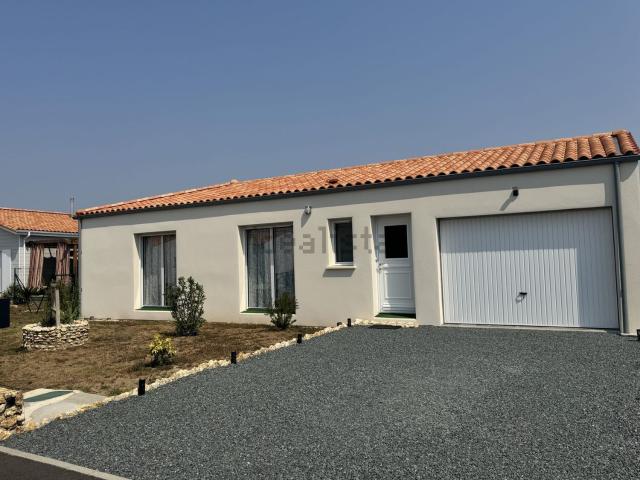 Maison location à Les Chaumes, Corme-Écluse