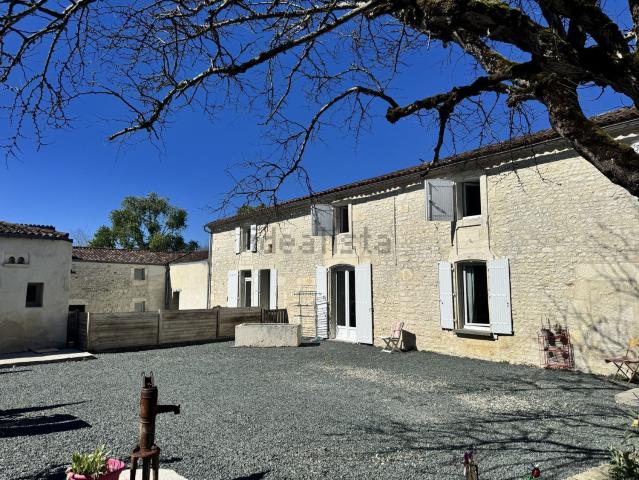 Maison vente à La Grande Gorce, Corme-Écluse