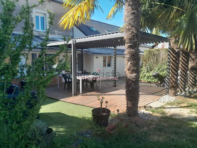 Maison vente à Villevêque, Corzé