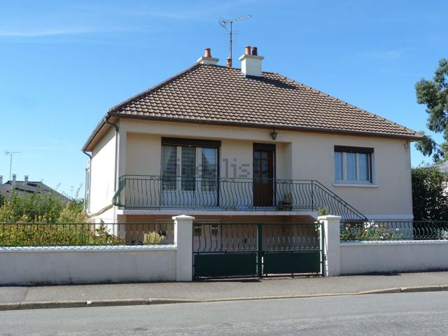 Maison vente à Cossé-le-Vivien, Mayenne