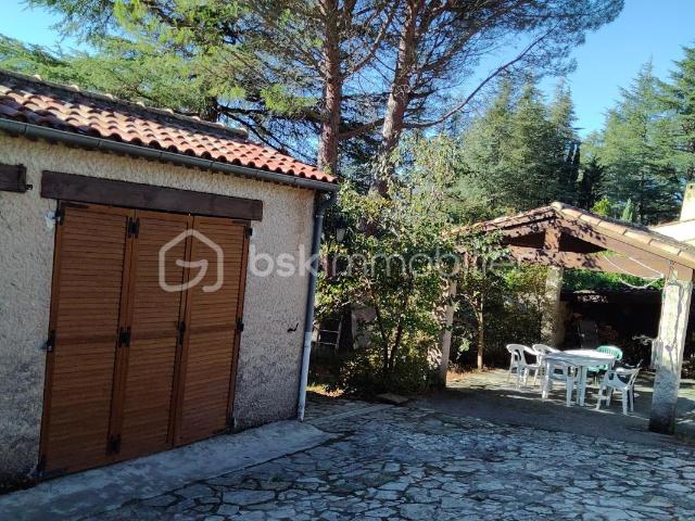 Maison vente à Saint-Étienne-les-Orgues, Alpes-de-Haute-Provence