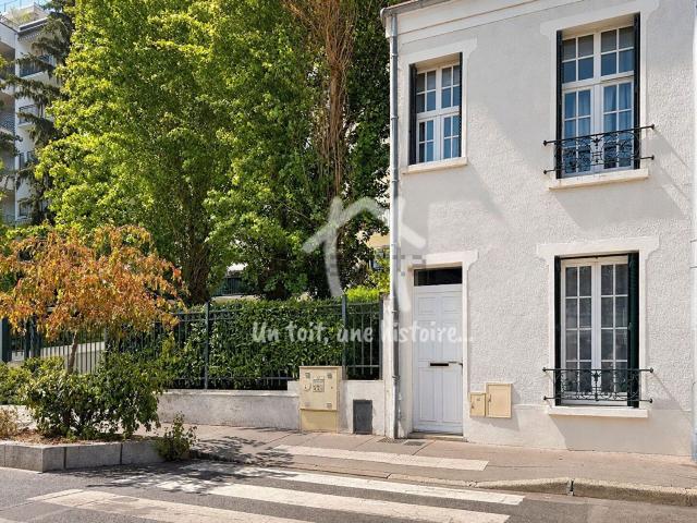 Maison vente à Bécon, Courbevoie