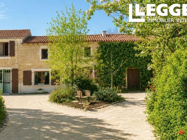 Maison vente à Courcôme