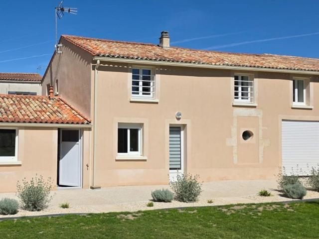 Maison location à Angiré, Courçon