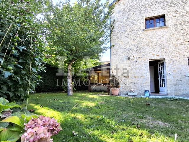 Maison vente à Le Moulin, Courtomer