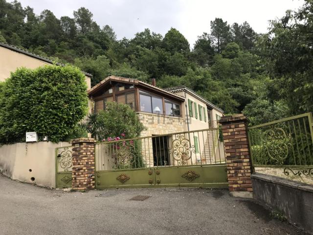 Maison vente à Villeneuve, Coux