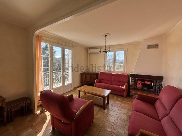 Maison vente à Villeneuve, Coux