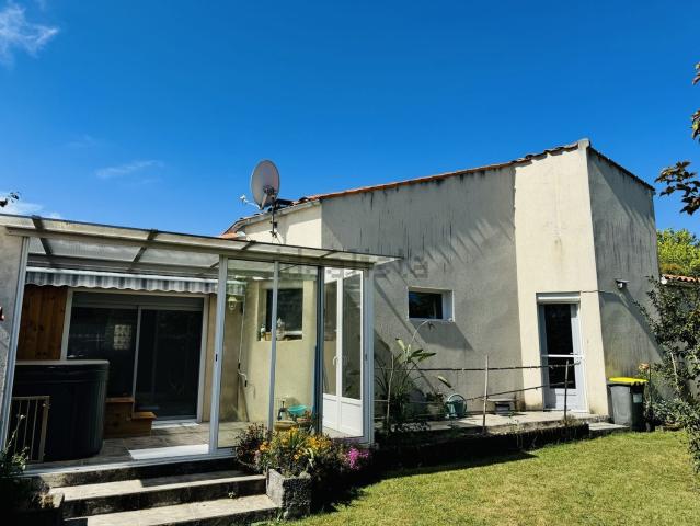 Maison vente à Dandonneaux, Cozes